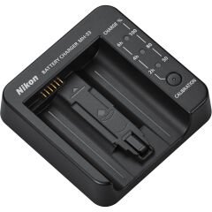 Nikon MH-33 Şarj Cihazı (EN-EL18D, EN-EL18C, EN-EL18B)