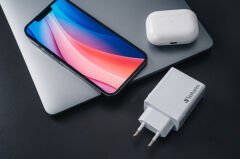Verbatim 30W 4 Bağlantı Noktalı USB Duvar Şarj Cihazı - Siyah